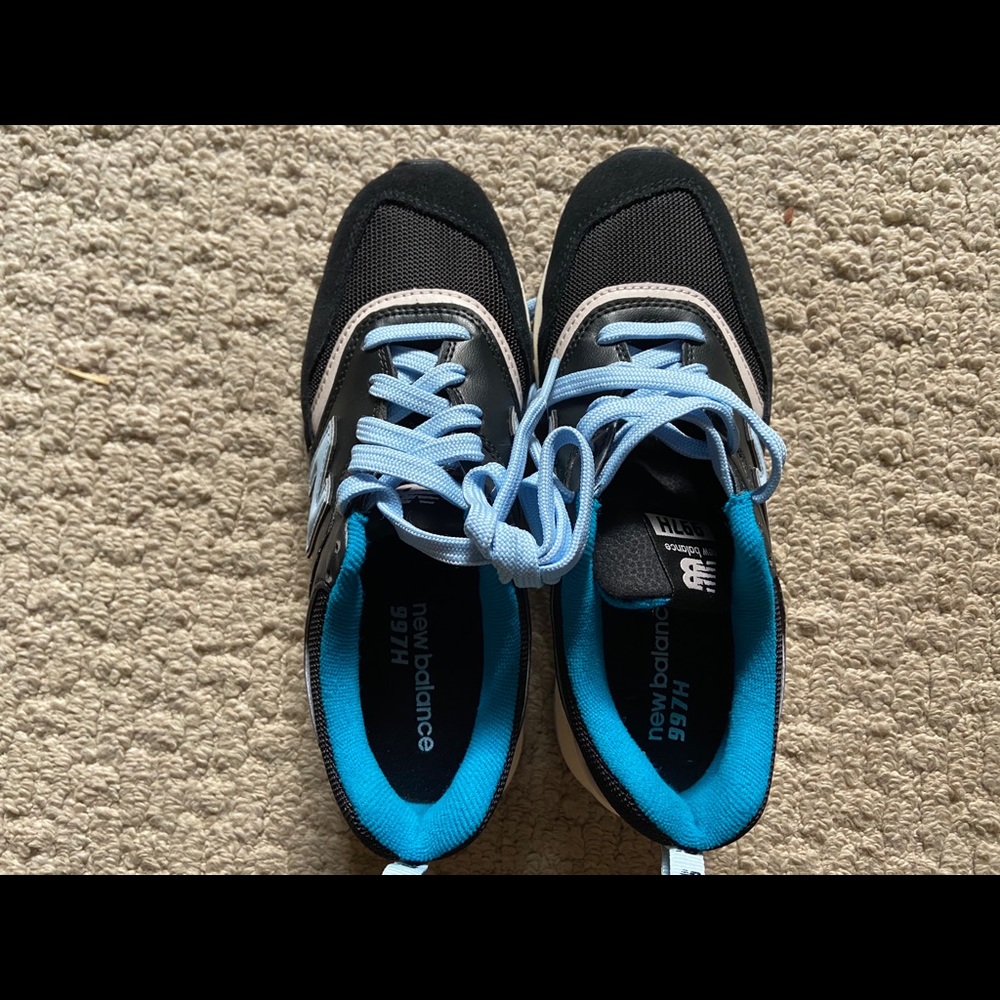 New Balance - Picture 2 of 7